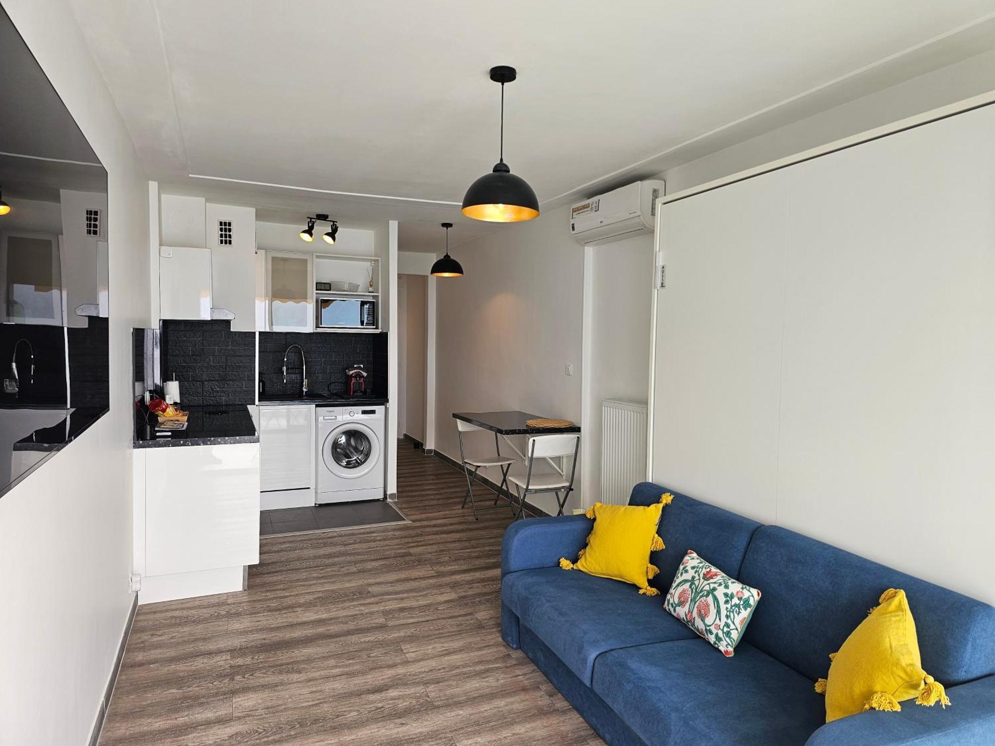 Le Soleil Apartment ฌวง-เลส์-แป็งส์ ภายนอก รูปภาพ